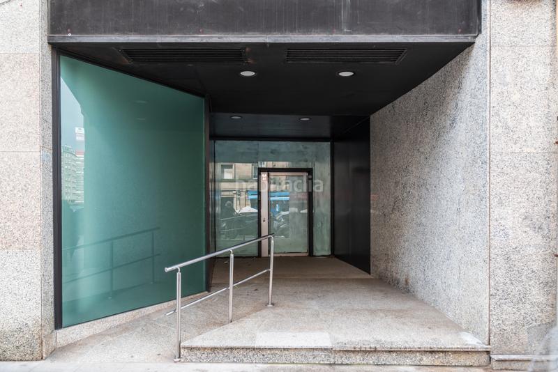 Foto 84239a76-8fbf-443e-aa21-7bbd1a825e60. Business premise in rúa de venezuela 46 in Plaza España - Corte Inglés Vigo