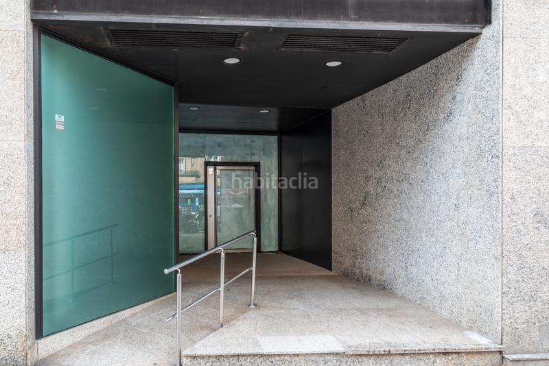 Foto def54432-a82d-4236-872a-17aa5ef0bbbf. Business premise in rúa de venezuela 46 in Plaza España - Corte Inglés Vigo