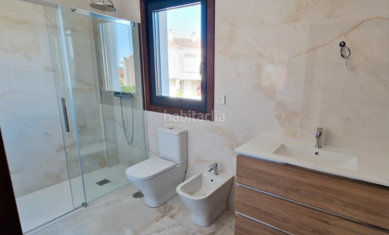 Foto 7c309e9c-29d5-4a26-b1df-f009cf73e3aa. Chalet mit heizung in Baiona