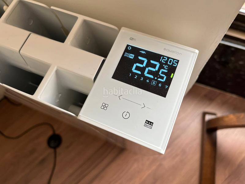 Foto 2ea8980b-abbf-45d0-81fa-02bec67e465d. Oficina amb calefacció a Centro - Areal Vigo