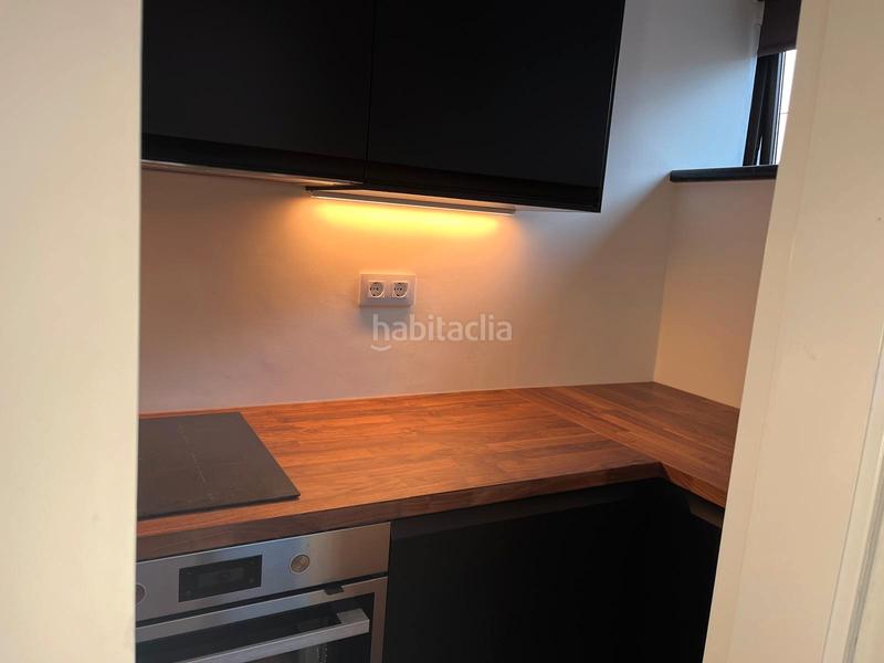 Foto 525c2a28-9ae3-48a8-bfbc-8ebf24c224c7. Oficina amb calefacció a Centro - Areal Vigo