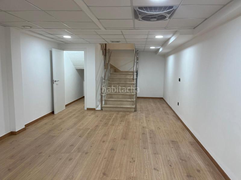 Foto ea158efa-b86f-40a0-bc9c-083604c7256b. Local comercial a rúa do ecuador 83 a Plaza España - Corte Inglés Vigo