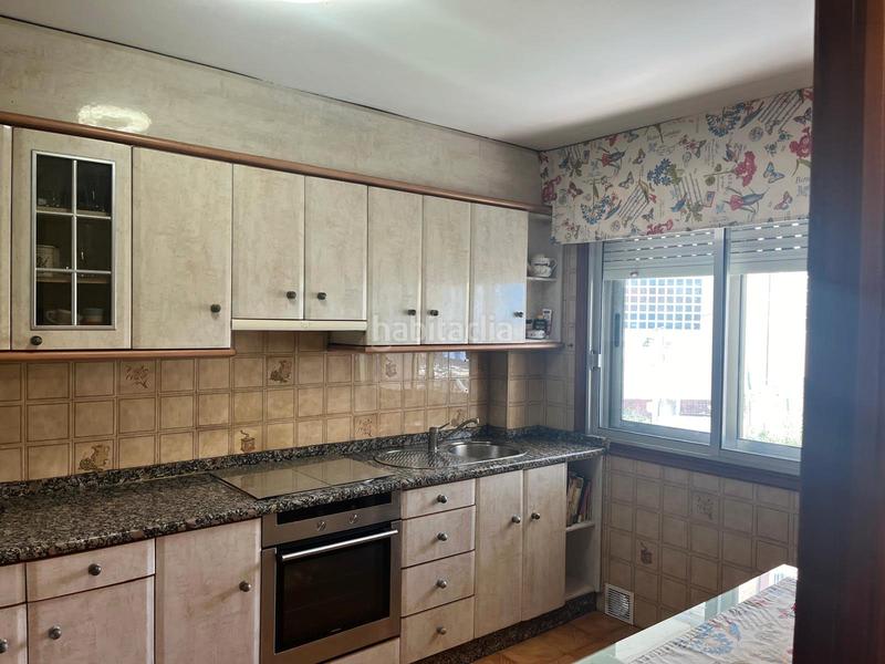 Foto 88e682a3-4568-4c22-823a-adc3be713f48. Haus mit heizung parking in Lavadores Vigo