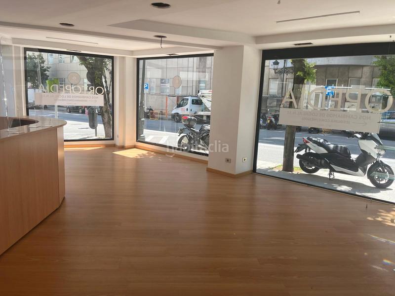 Foto 8f0a23c8-ef72-4d2c-b34b-dbf388f11733. Lloguer local comercial a Plaza España - Corte Inglés Vigo