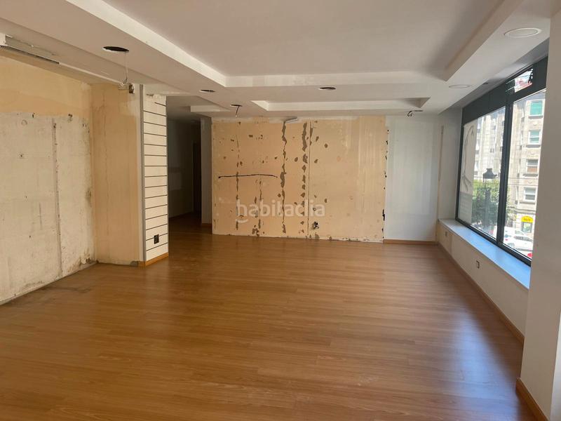 Foto 0d5909d3-29c0-4b06-9147-6be6f582d2a7. Location local commercial dans Plaza España - Corte Inglés Vigo