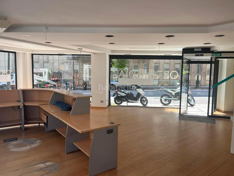 Foto c9b93592-95ef-40f4-ade2-9ec643cec8a3. Miete geschäftsraum in Plaza España - Corte Inglés Vigo