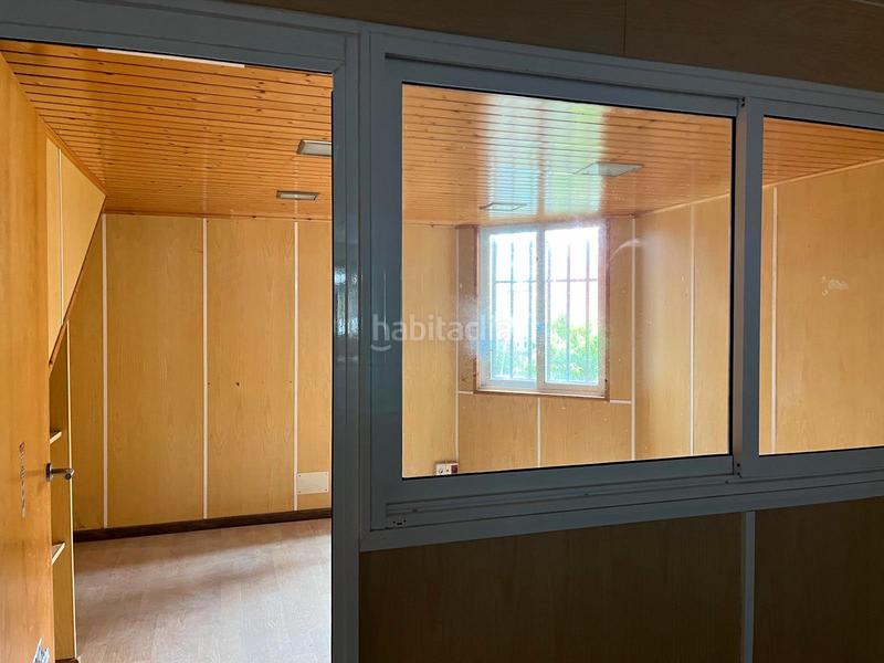 Foto c6b83831-83bf-4598-ad64-2442edf12e62. Affitto locale commerciale in rúa tomás a. alonso 194 in Vigo