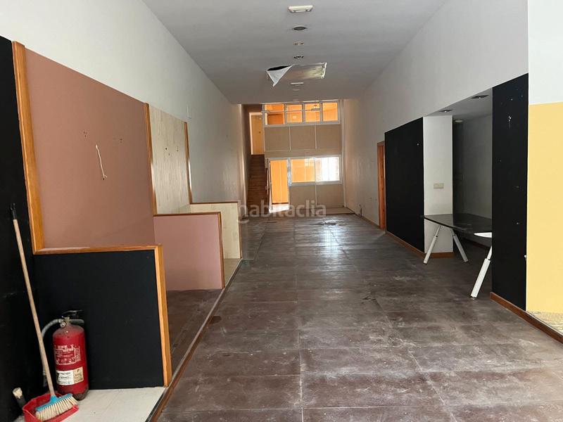 Foto fe584bf1-f328-476c-84b3-07fdcb4856c1. Location local commercial dans rúa tomás a. alonso 194 dans Vigo