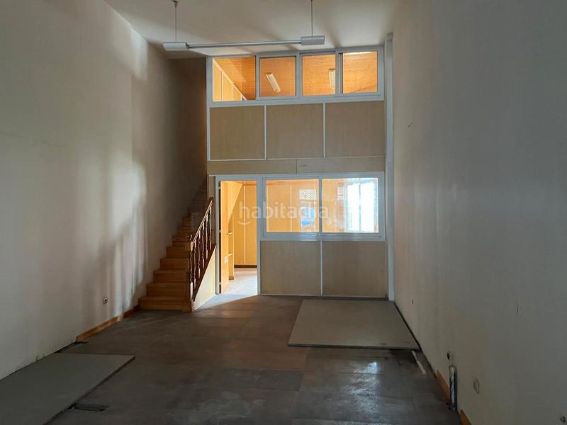 Foto 77d8d2e7-d6e6-4340-9382-4280f6c734f5. Miete geschäftsraum in rúa tomás a. alonso 194 in Vigo