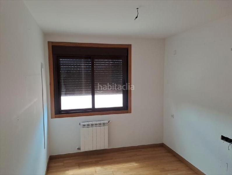 Foto 2000c940-22a6-45f8-84fb-b80134f77941. Piso en poblado devesa 5 venta calle ramón de valenzuela- piso 3 dormitorios. en Silleda