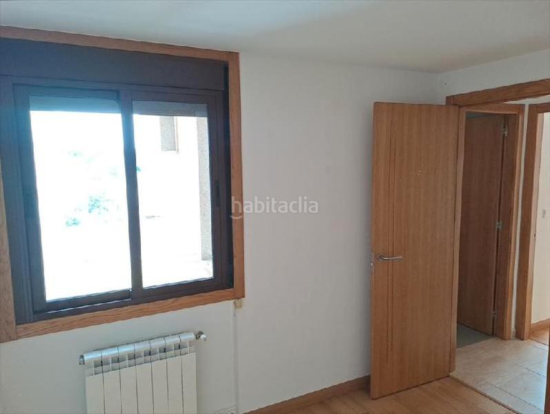 Foto f22e8695-47fb-47db-b7eb-164cf948194f. Piso en poblado devesa 5 venta calle ramón de valenzuela- piso 3 dormitorios. en Silleda