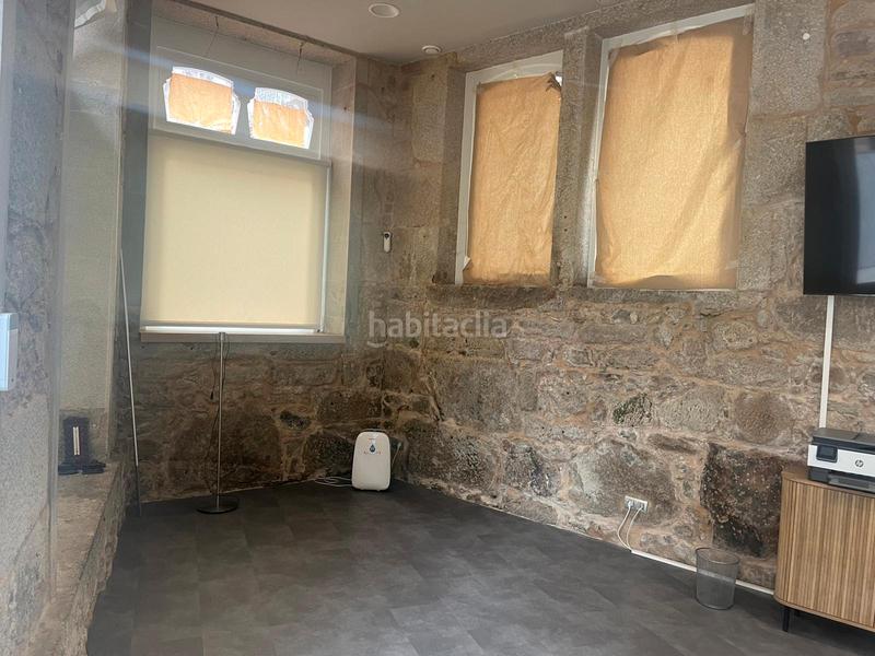 Foto b3fadbc1-4b7c-4d87-aba6-508e1a206bd7. Local comercial en rúa carral 15 venta local comercial calle carral. en Vigo