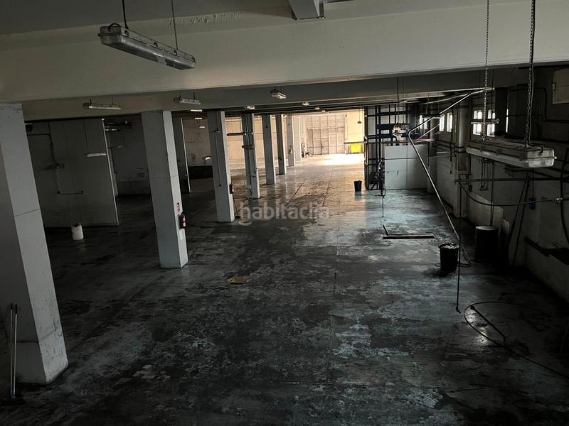 Foto 4ca80438-38f7-43e9-85cb-a80ce552f43e. Bâtiment à usage industriel dans Cabral - Candeán Vigo