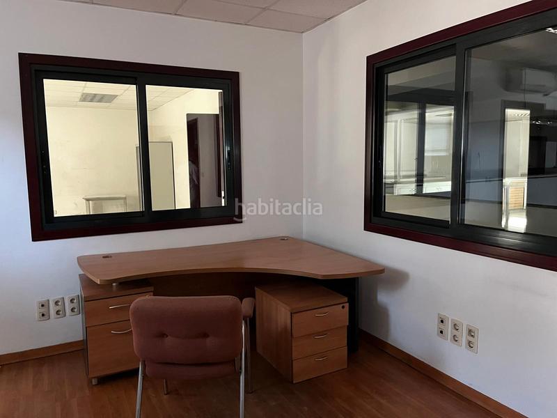 Foto 8ab2755d-f042-4ea5-9d15-849ecdd0bab6. Bâtiment à usage industriel dans Cabral - Candeán Vigo