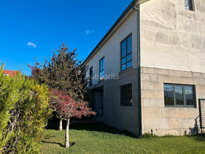 Foto db163e7f-98c2-4dba-9855-9080bc22706e. Casa pareada en Nigrán centro Nigrán