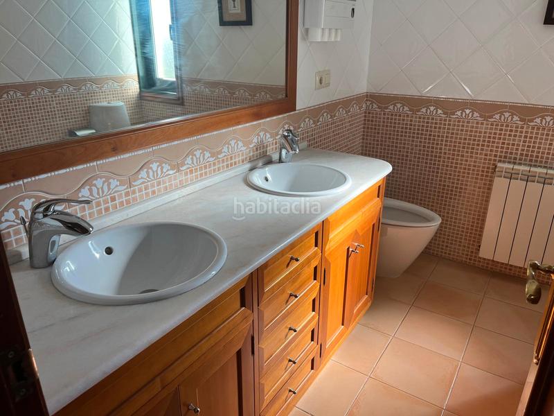 Foto 6a069066-f0f9-47fb-a3ec-1810fca57400. Maison jumelée avec chauffage parking dans Nigrán centro Nigrán