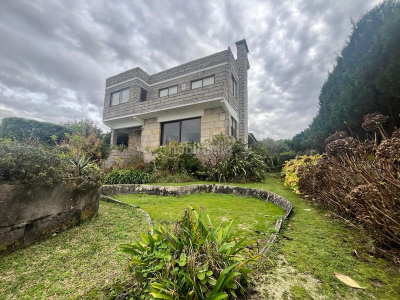 Foto 592f2c50-c51a-43f0-8a21-430df7eb4d67. Xalet amb aparcament a Coruxo - Oia - Saiáns Vigo