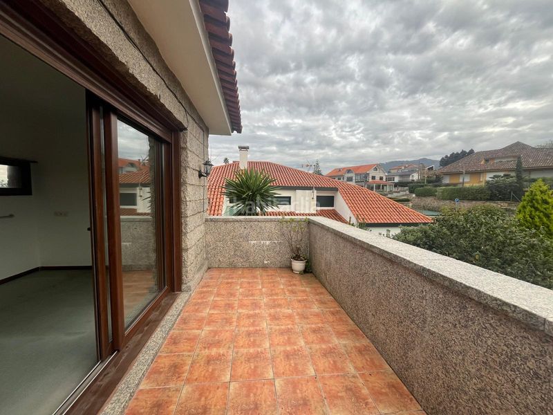 Foto bca55e10-150d-45f7-b2d8-91fcf15bdc6e. Xalet amb aparcament a Coruxo - Oia - Saiáns Vigo