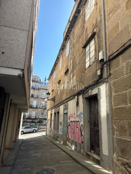 Foto 00e9d2ca-b239-4188-b8c3-2d9a5f49b133. Edifici a Casco Vello Vigo