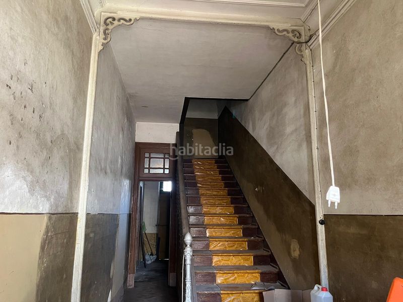 Foto dbfc2232-9f8d-47c3-a143-df01b502ca18. Edificio in Ponteareas