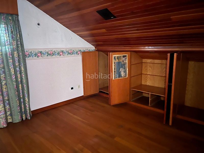 Foto db2485c4-5739-40fa-87ea-f399121465e3. Xalet amb aparcament piscina a Comesaña - Matamá Vigo
