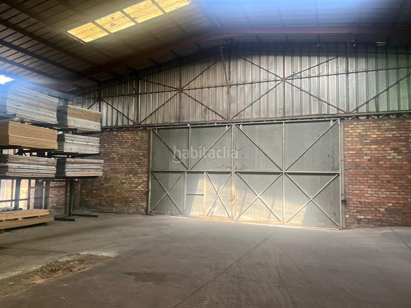 Foto 0eb850f5-6fde-4c8d-bae7-e10e71c45c40. Nau industrial a Bembrive Vigo