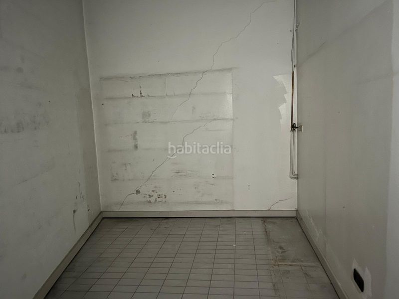 Foto c2eef93c-f96e-4680-a617-8ab3b85dec71. Local comercial a As Travesas - Balaidos Vigo