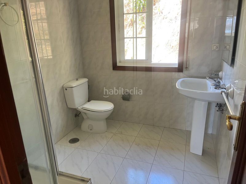 Foto a10a4a5f-cb69-4a49-ba1e-864a7d0836be. Xalet amb aparcament a Baiona