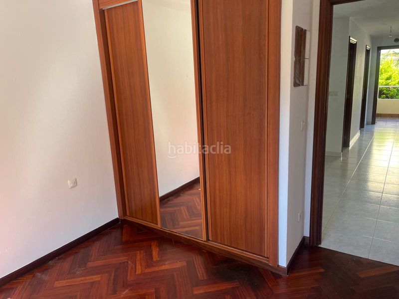 Foto d7f37838-08e0-4665-8aac-131f3ffa3c66. Xalet amb aparcament a Baiona