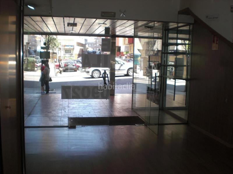 Foto b6bafbca-d1be-4aa2-bf8a-7178e0d3817c. Rent business premise in Fátima Vigo