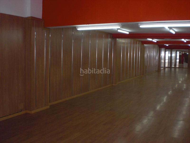 Foto f9c26b9a-2c7a-4457-adbc-8584ce51c49a. Rent business premise in Fátima Vigo