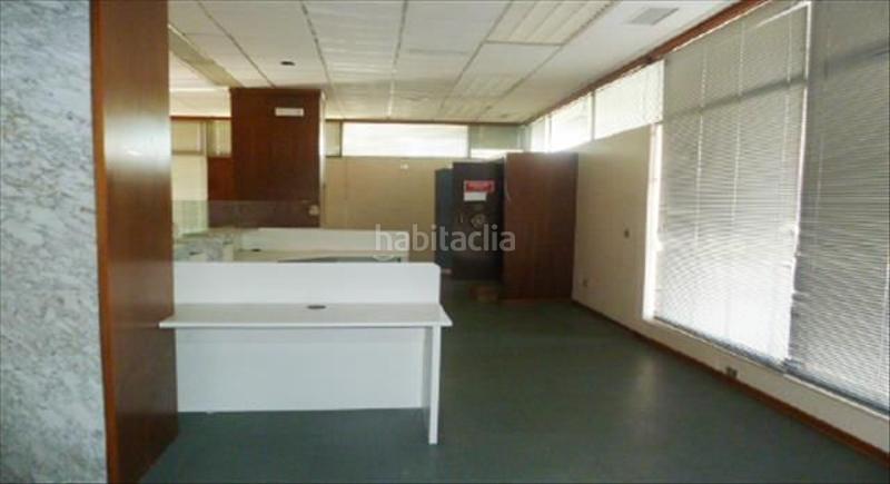 Foto 03173c14-c06b-49a5-a714-dee9acd1504a. Location local commercial dans Coia Vigo