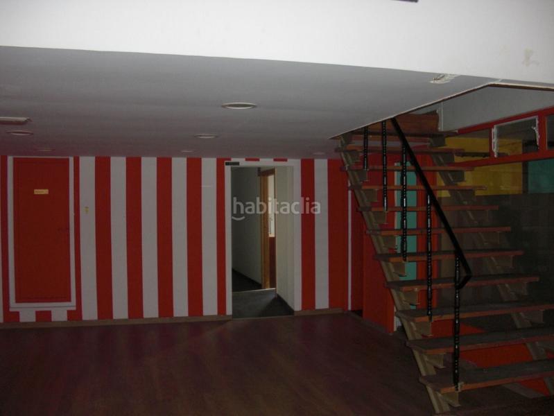 Foto 1c2b48cd-e708-4fe3-b9f1-5f7e6c00c640. Rent business premise in travesía de Vigo - san xoán Vigo