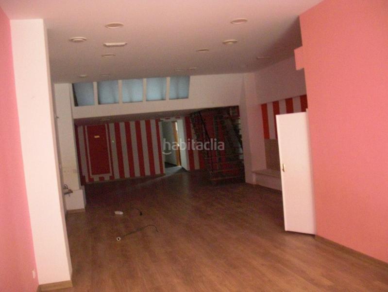 Foto e8f29e98-ef41-4c6c-b6ee-fafca77b97cc. Rent business premise in travesía de Vigo - san xoán Vigo