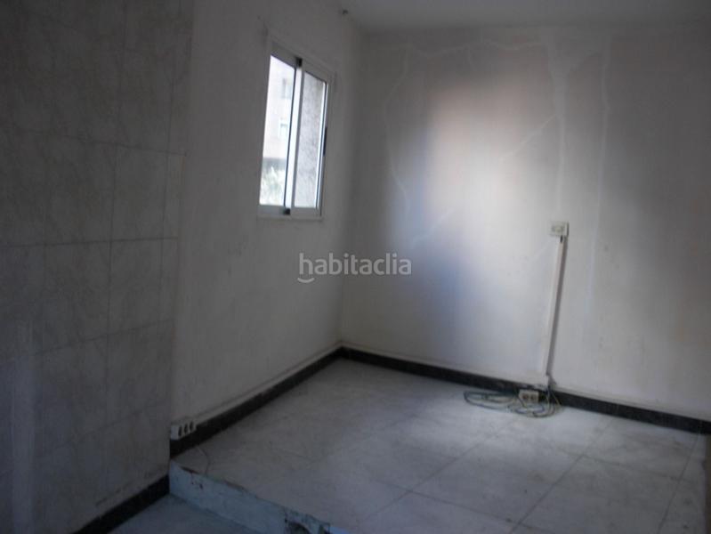 Foto f34967ca-adfc-40cd-9654-34498e57ad37. Rent business premise in travesía de Vigo - san xoán Vigo