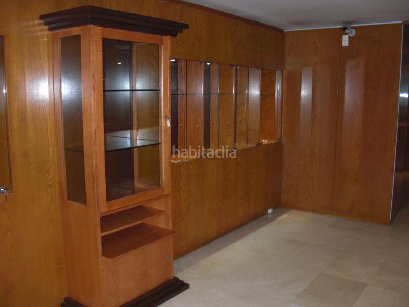 Foto 1437f20f-9aff-4ba2-ba83-48cf1fc4a6bf. Geschäftsraum in Plaza España - Corte Inglés Vigo