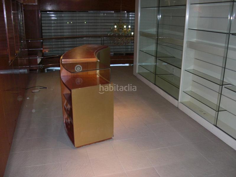 Foto 2b1a34dc-17c8-45fd-8a3a-3b5d85a055d7. Geschäftsraum in Plaza España - Corte Inglés Vigo