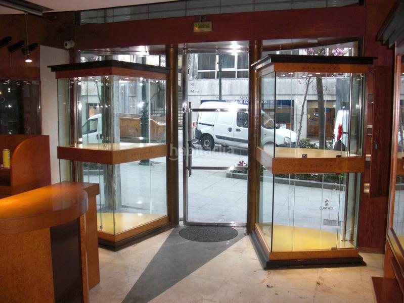 Foto e8d633a5-fd25-4b7b-83d7-e83645bcfe62. Geschäftsraum in Plaza España - Corte Inglés Vigo