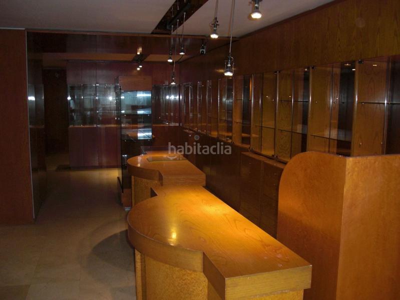 Foto f7c0a368-db03-4d57-8d5a-d0a4d0fbe3b0. Geschäftsraum in Plaza España - Corte Inglés Vigo