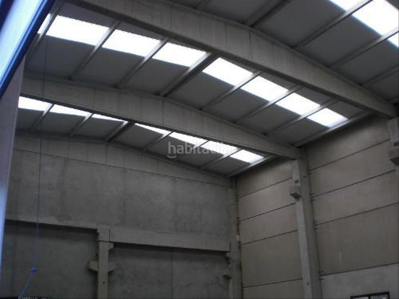 Foto 2d60648f-3d09-4748-8a47-8f68760b65df. Alquiler local comercial alquiler nave polígono valladares. en Vigo