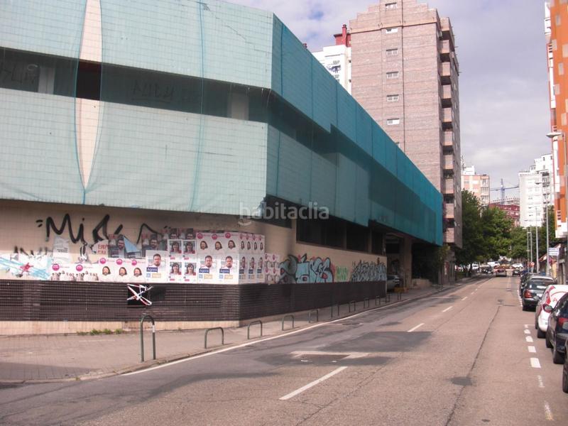 Foto e65006e8-1d67-4d8f-ab4c-c406da2a4db0. Terreno residenziale in Plaza de la industria Vigo