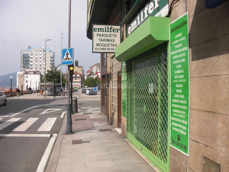 Foto 1247a402-15ce-4b37-9b15-fdb635a764e0. Alquiler local comercial alquiler local calle falperra-pi y margall. en Vigo