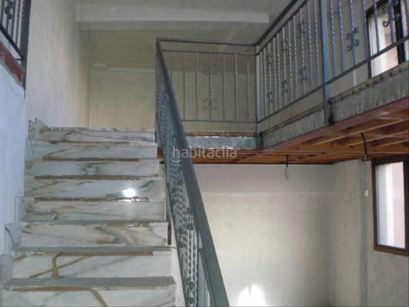 Foto 76fe57af-a5b9-4998-b192-c04b681358ca. Rent business premise in O Castro Vigo