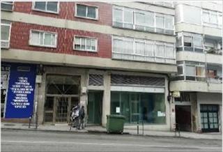 Locale commerciale in Avenida Buenos Aires