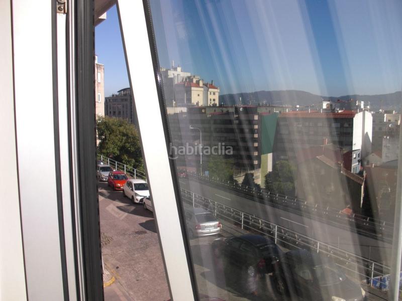 Foto 3439f47e-4632-4891-aa77-5cd43bd330f0. Oficina amb calefacció a Centro - Areal Vigo