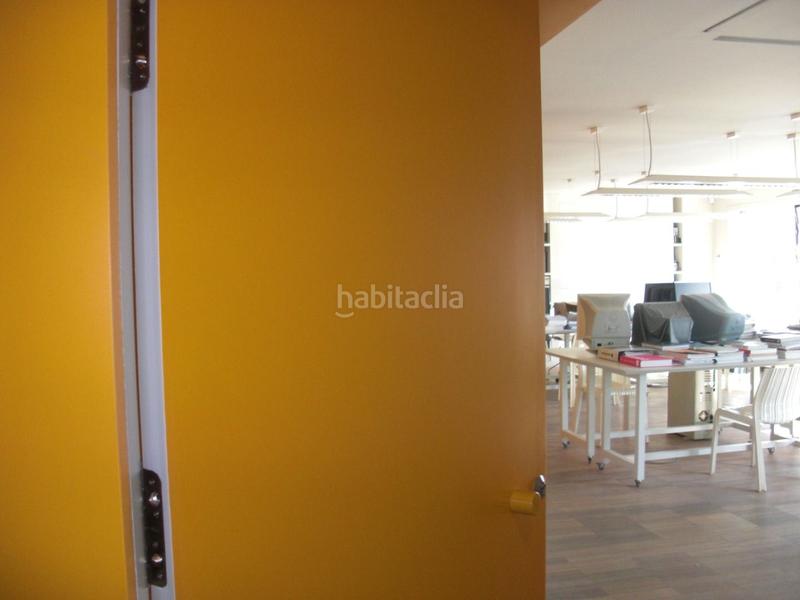 Foto df2dc5a9-d81c-4430-a211-76f5d1f032c8. Oficina amb calefacció a Centro - Areal Vigo