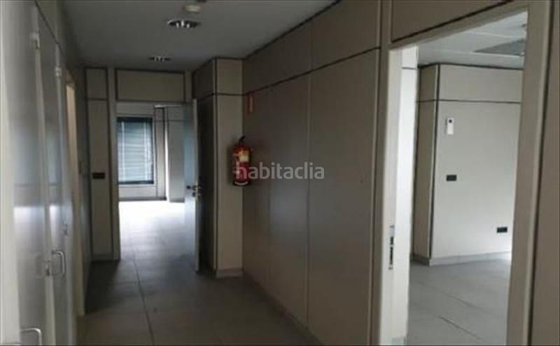 Foto 2dfc9379-dbb5-4653-8d6b-f2238dac85ef. Locale commerciale in As Travesas - Balaidos Vigo