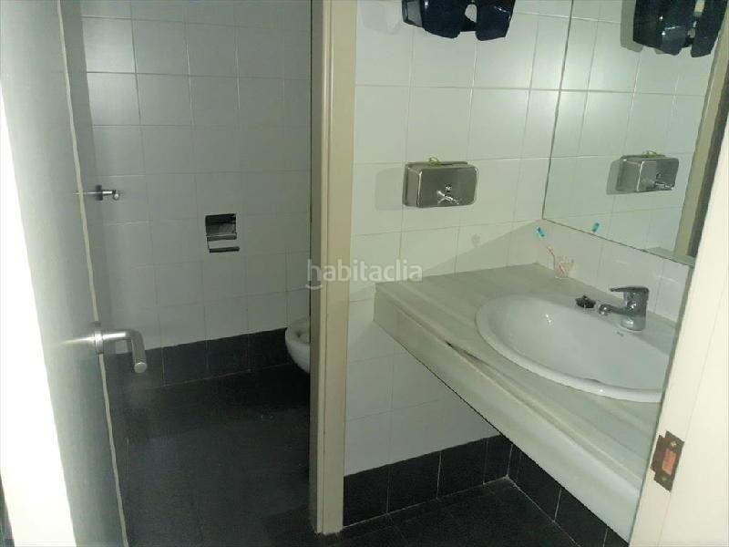 Foto 36497f8e-c2ed-4a40-8cee-ad634ebf9c11. Locale commerciale in As Travesas - Balaidos Vigo