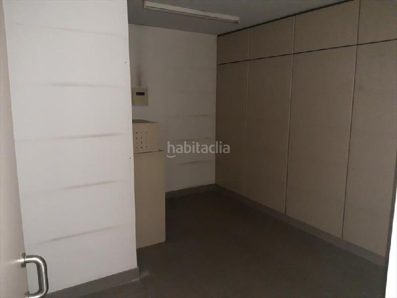 Foto 52747515-9de5-4335-8283-feb7325b8869. Locale commerciale in As Travesas - Balaidos Vigo