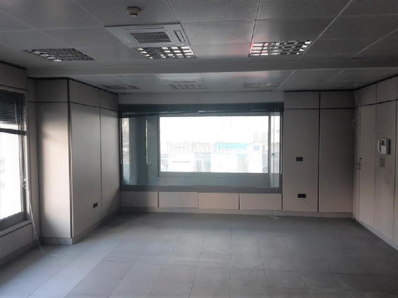 Foto 877e6eb9-0fb2-40bd-bf5d-f943c082cd9c. Locale commerciale in As Travesas - Balaidos Vigo